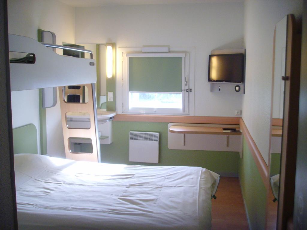 Ibis Budget L'Isle Adam Δωμάτιο φωτογραφία