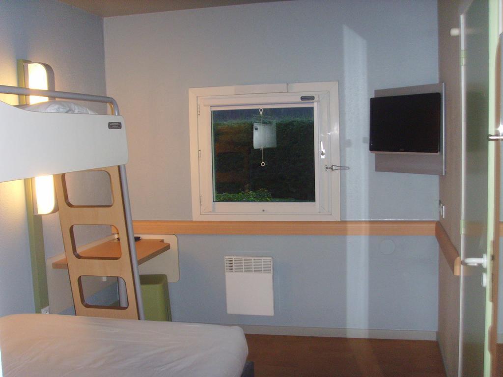 Ibis Budget L'Isle Adam Δωμάτιο φωτογραφία